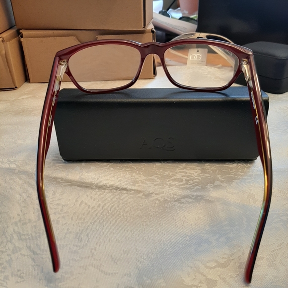 Ladies presgription frame - Picture 3 of 8